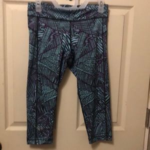 Under Armour capri leggings great condition